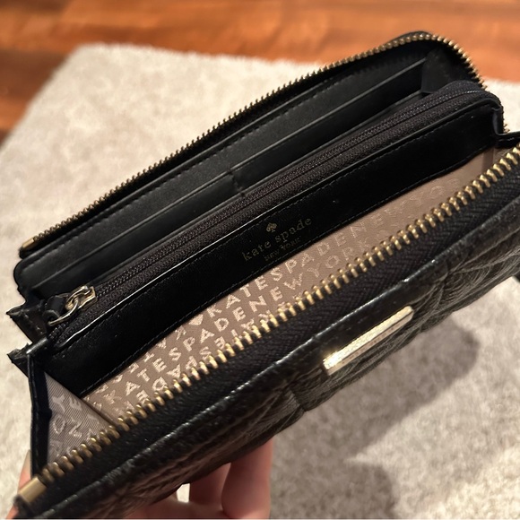 Kate Spade - Quilted Leather Zip Around Wallet - Black - Picture 13 of 15